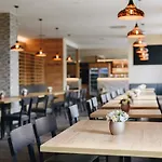 Hotell Hotel Snezne 3*