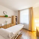Hotel Snezne Hotell 3*