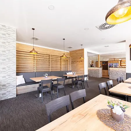 호텔 Hotel Snezne Sněžné