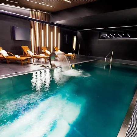 Hotel Snezne 酒店 3*