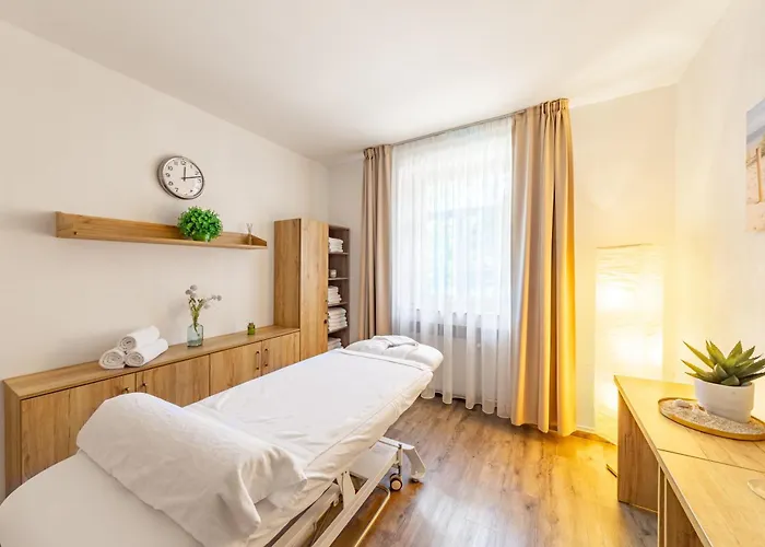 Hotel Snezne 酒店 3*